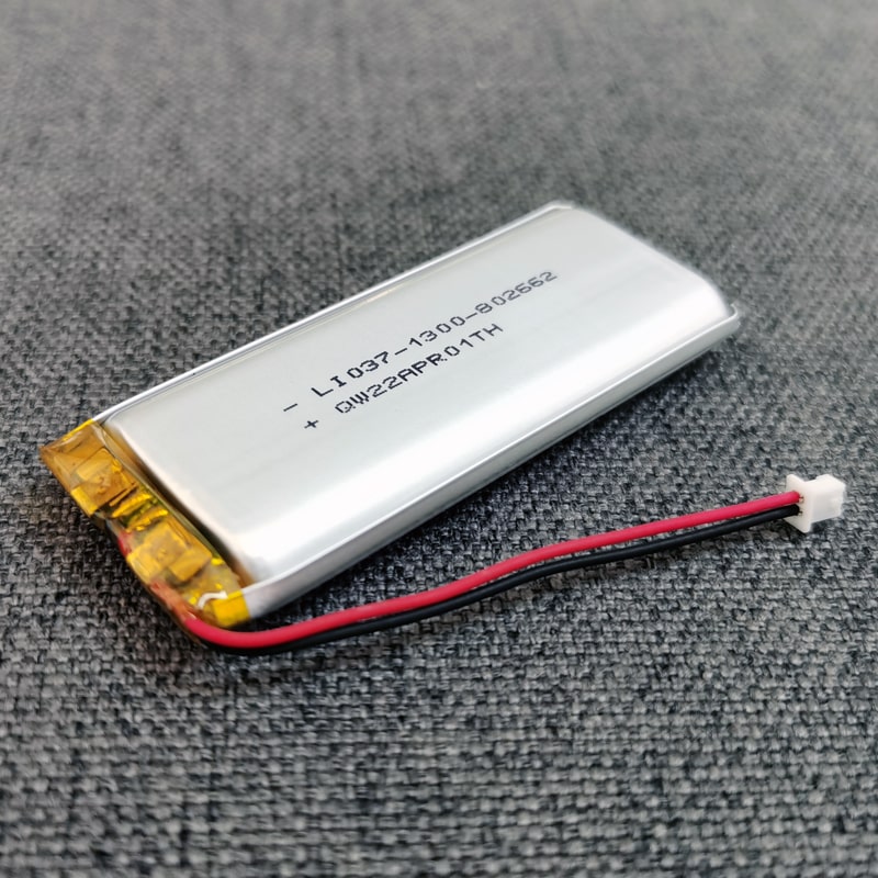 1S 802662 3.6V 3.7V 1300mAh rechargeable lithium polymer battery pack with BMS For medical equipment