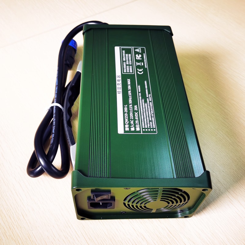 Military products 84V 7a 600W Low Temperature charger for 20S 72V 74V Li-ion/Lithium Polymer battery with PFC