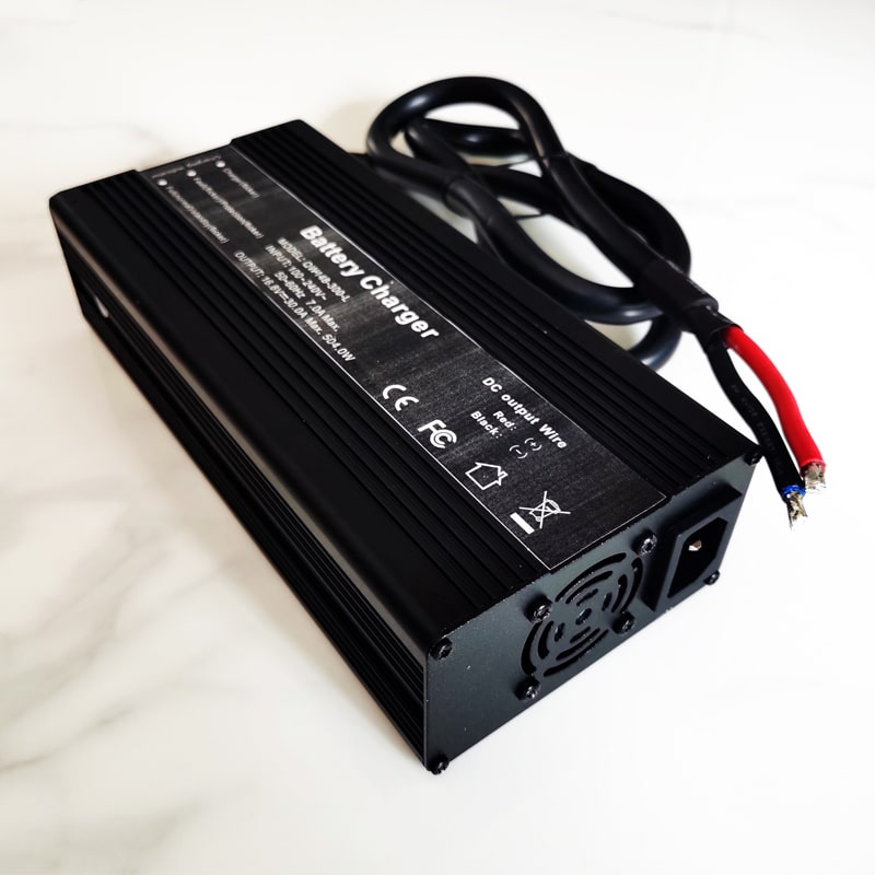 Factory Direct Sale 84V 7a 600W charger for 20S 72V 74V Li-ion/Lithium Polymer battery with PFC