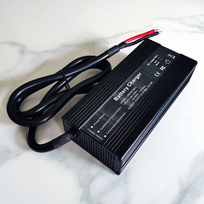 Factory Direct Sale 42V 14a 600W charger for 10S 36V 37V Li-ion/Lithium Polymer battery with PFC