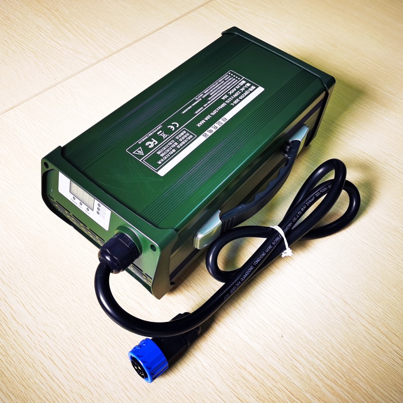 Military products 86.4V 87.6V 10a 900W Low Temperature charger for 24S 72V 76.8V LiFePO4 battery pack with PFC